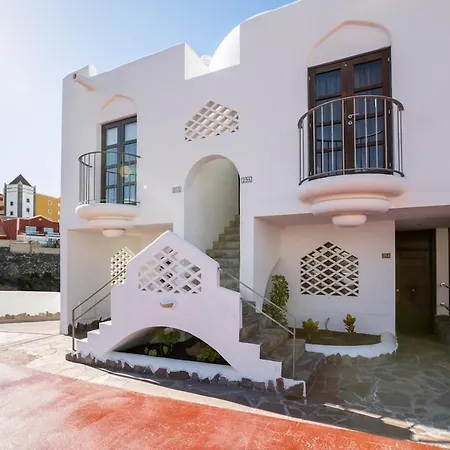 Luxurious 2 Bed Duplex, Wifi, Views, Pools بلايا بارايسو