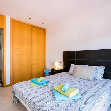 Luxurious 2 Bed Duplex, Wifi, Views, Pools